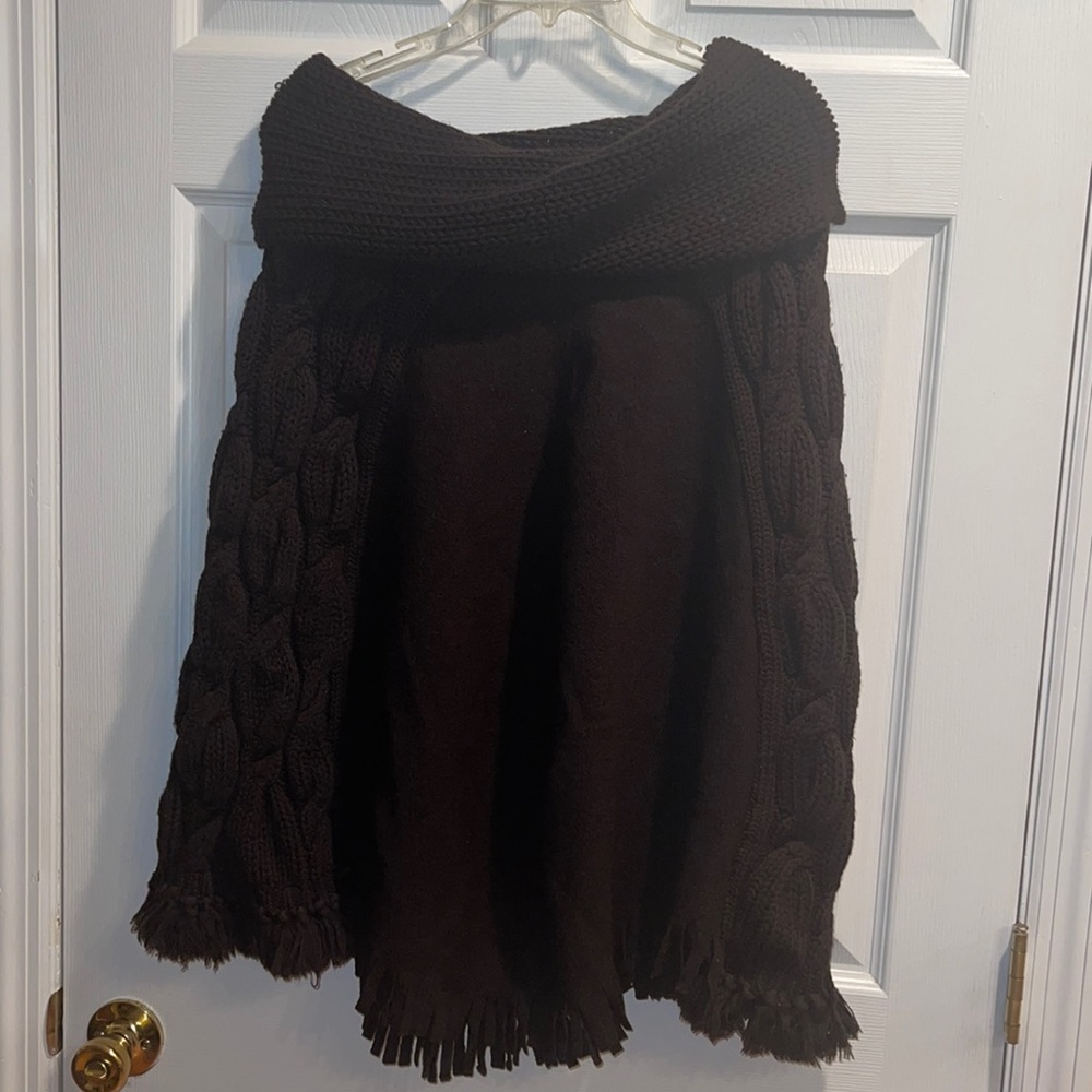 Delmonico Italian Brown  Sweater with Fringe Poncho one size